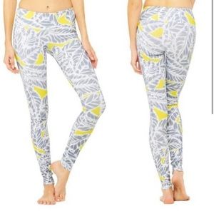 Alo Yoga Airbrush Leggings Palm Spring Zest Size Medium Excellent Used Condition